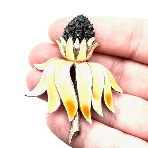 Vintage Har Womens Brooch Gold Tone Enamel Rhinestone Flower Brooch